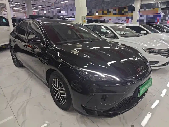 BYD Seal 05 DM-i — Фото автомобиля 3