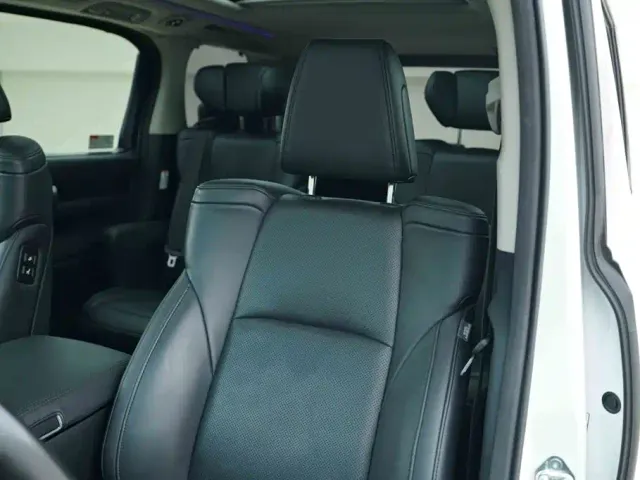 Toyota Vellfire — Фото автомобиля 13