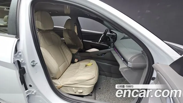 Hyundai Avante CN7 — Фото автомобиля 16