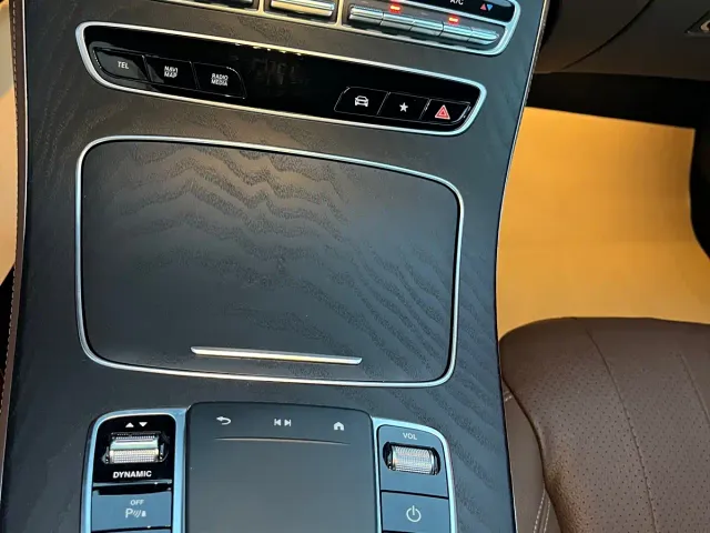Mercedes-Benz E-Class — Фото автомобиля 14