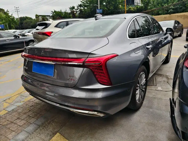 Hongqi H5 — Фото автомобиля 14