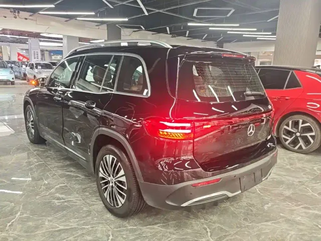 Mercedes-Benz EQB — Фото автомобиля 4