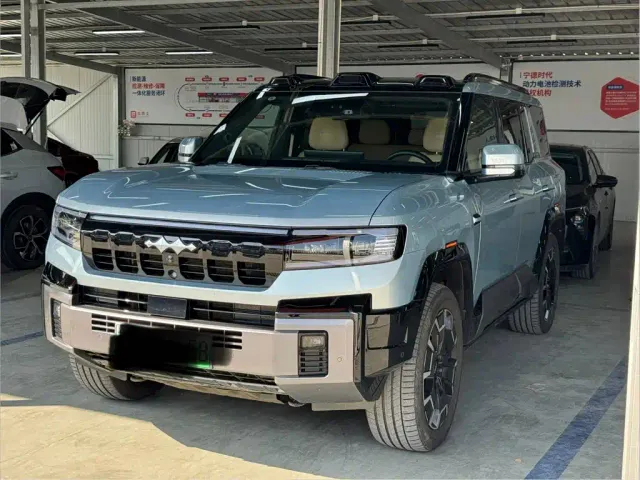 BYD FangChengBao Leopard 8 — Фото автомобиля 2