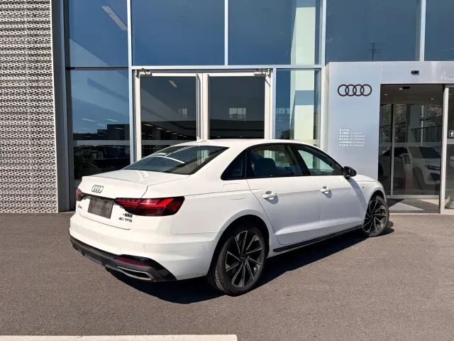 Audi A4L — Фото автомобиля 4