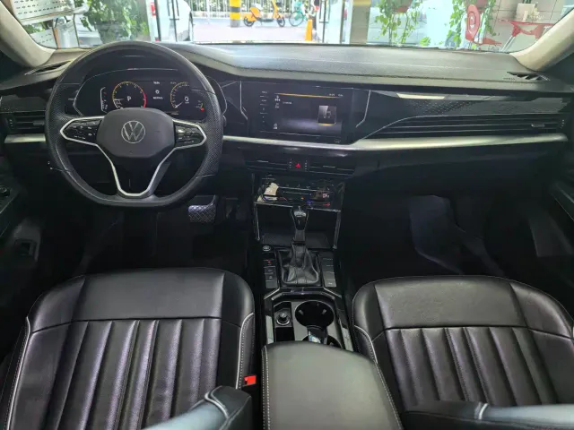 Volkswagen Passat — Фото автомобиля 8