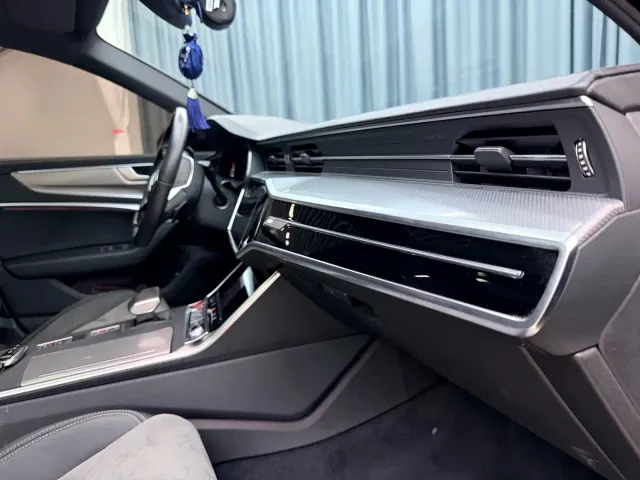 Audi A6L — Фото автомобиля 22