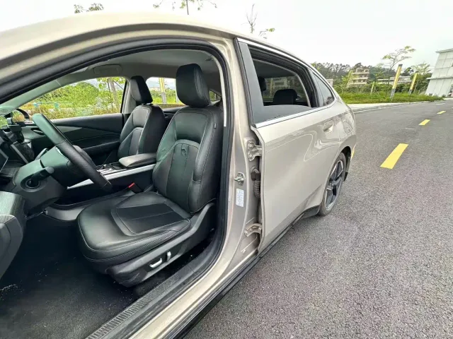 Wuling Starlight — Фото автомобиля 10