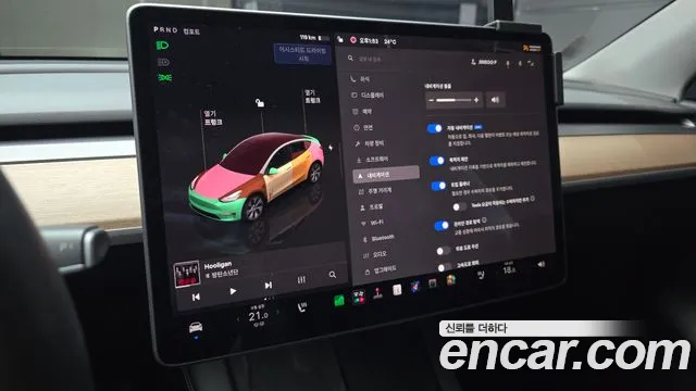 Tesla Model Y — Фото автомобиля 22