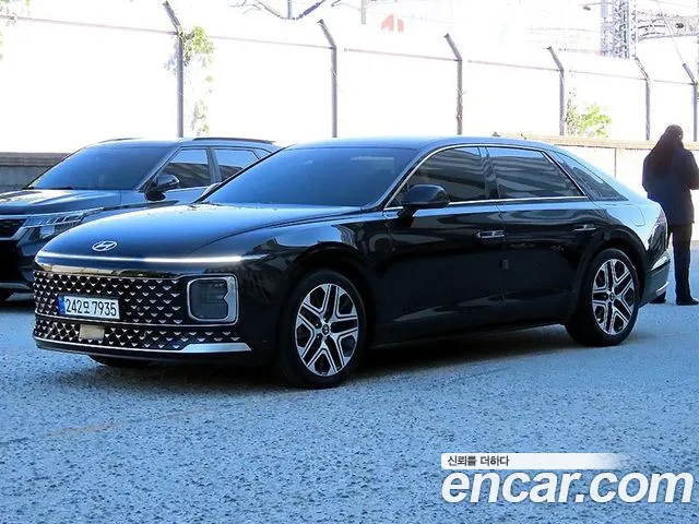 Фотография автомобиля — Hyundai Grandeur GN7