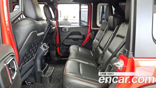 Jeep Wrangler JL — Фото автомобиля 26