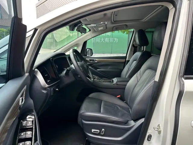 GAC Trumpchi M8 — Фото автомобиля 3
