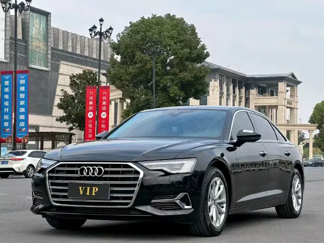 Фотография автомобиля — Audi A6L