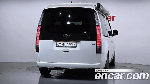 Фотография автомобиля — Hyundai Staria