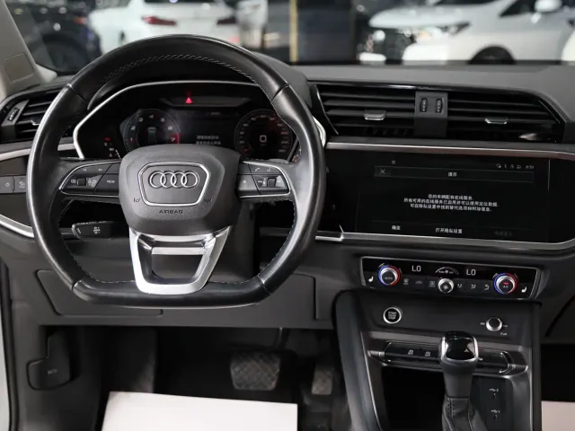 Audi Q3 — Фото автомобиля 9