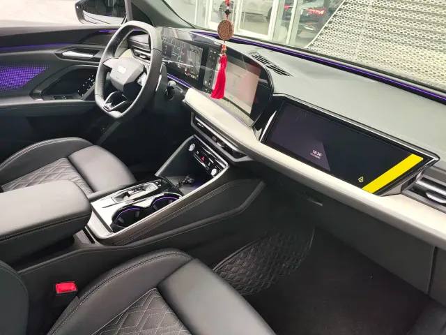 Audi Q5L — Фото автомобиля 14