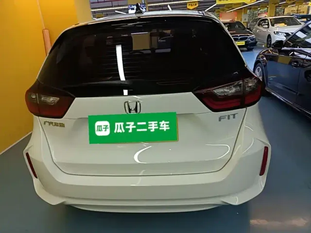 Honda Fit — Фото автомобиля 5