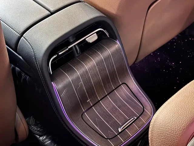 Mercedes-Benz E-Class — Фото автомобиля 12