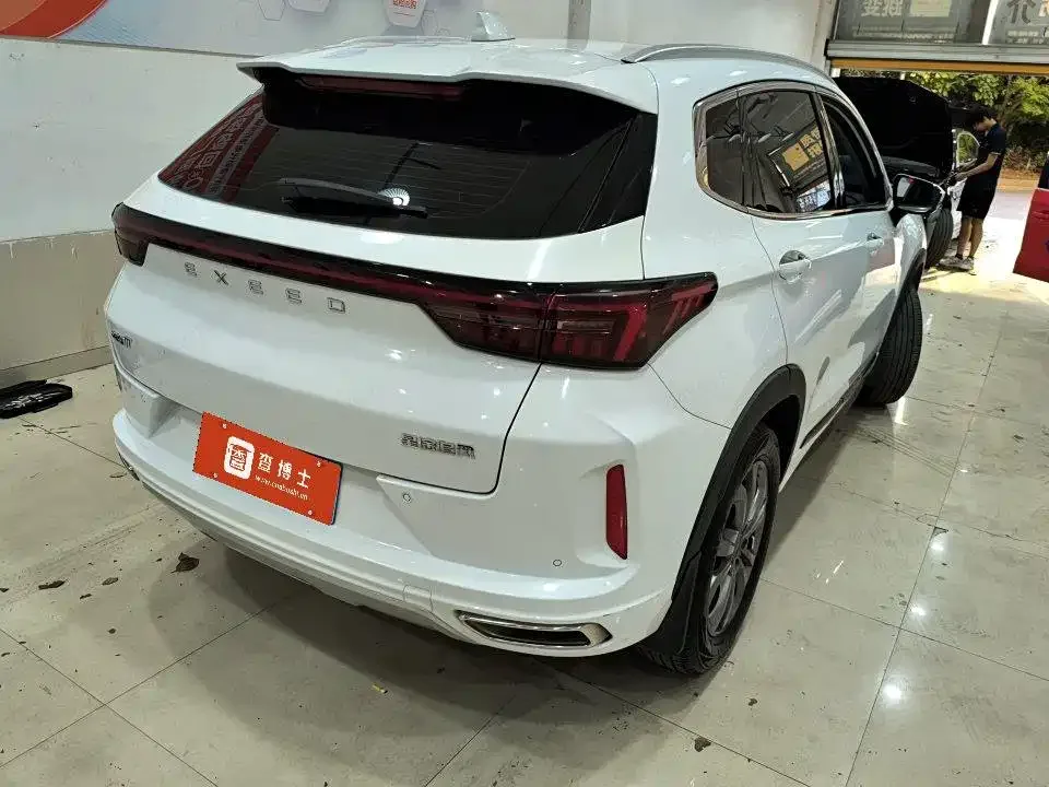 Exeed Exeed Windchaser 2022 Riding the Wind and Waves Edition 1.5T CVT Wind Rider — Фото автомобиля 3