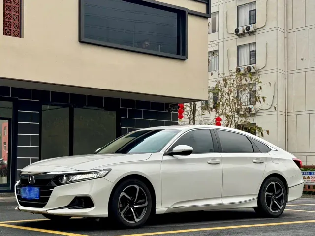 Фотография автомобиля — Honda Accord