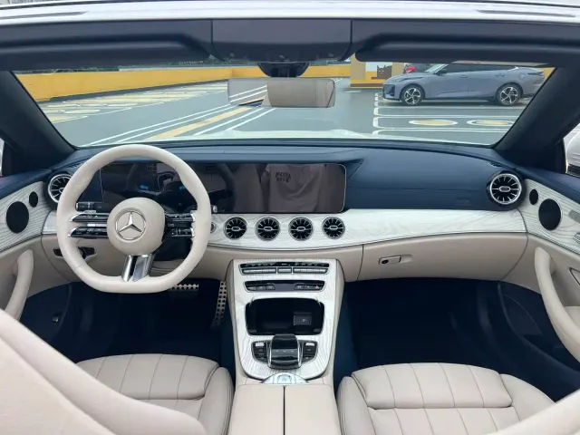 Mercedes-Benz E-Class — Фото автомобиля 13