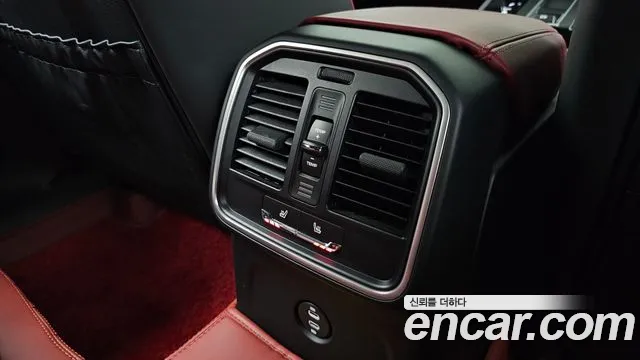 Porsche Macan — Фото автомобиля 19