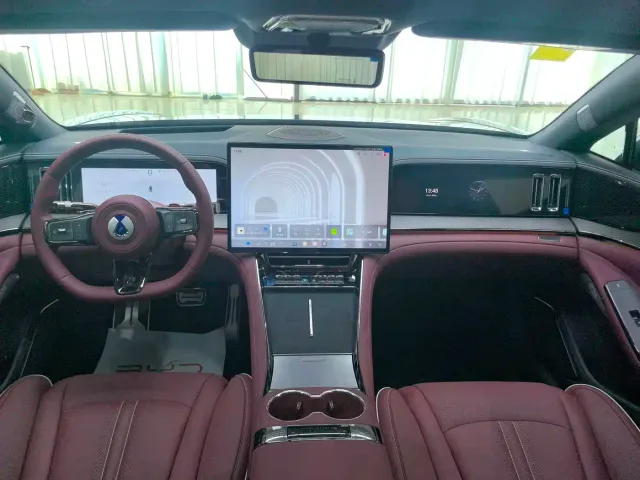 Denza Z9GT — Фото автомобиля 11