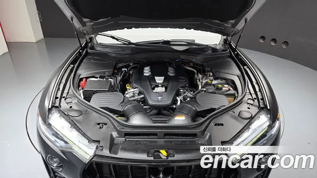 Maserati Levante — Фото автомобиля 6