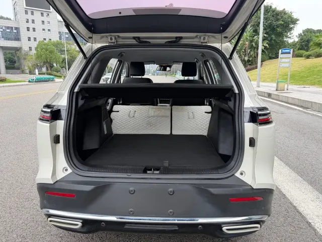 Wuling Nebula — Фото автомобиля 12