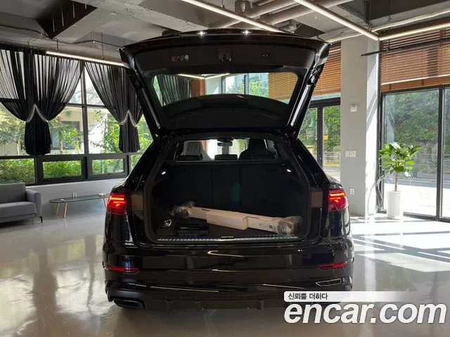 Audi Q8 50 TDI quattro Premium — Фото автомобиля 16