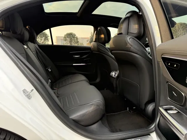 Mercedes-Benz C-Class — Фото автомобиля 9