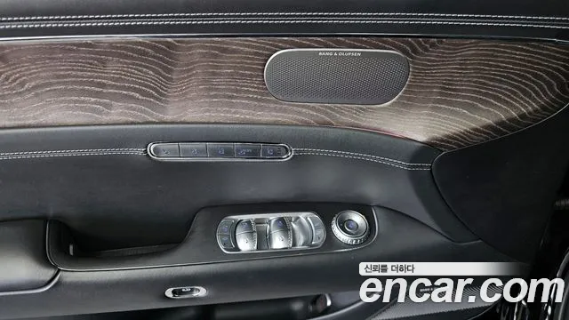Genesis G90 Бензин 3.5 турбо AWD — Фото автомобиля 28