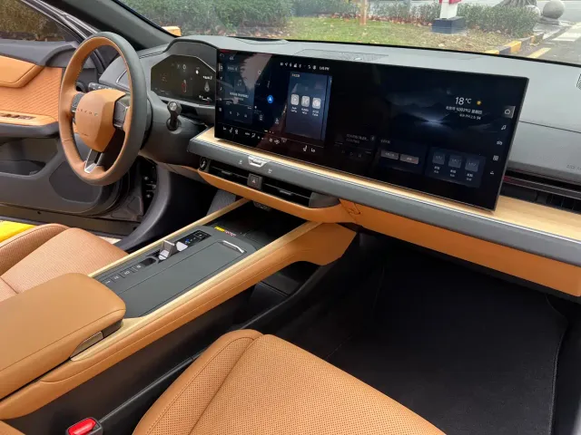 Lexus ES — Фото автомобиля 14