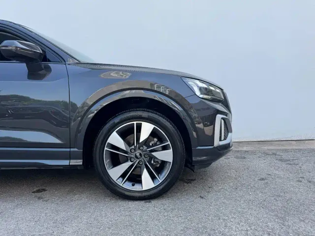 Audi Q2L — Фото автомобиля 6