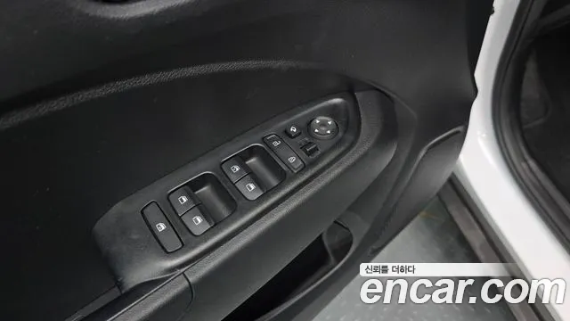Hyundai Venue Venue 1.6 Modern Plus — Фото автомобиля 15