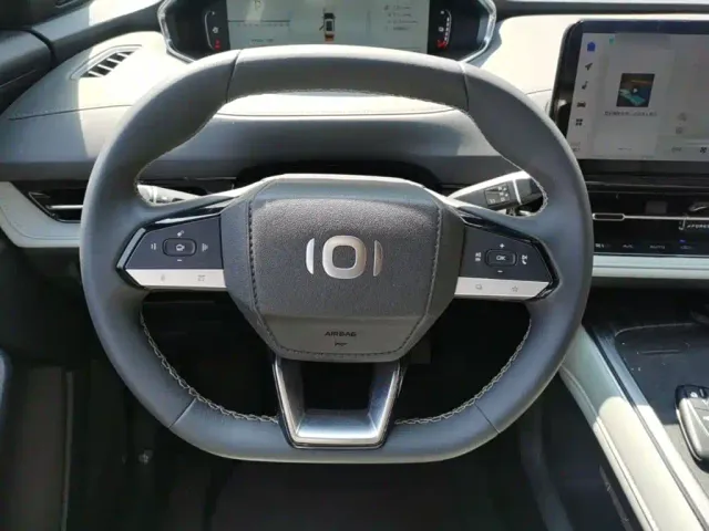 Changan Qiyuan Q05 — Фото автомобиля 10