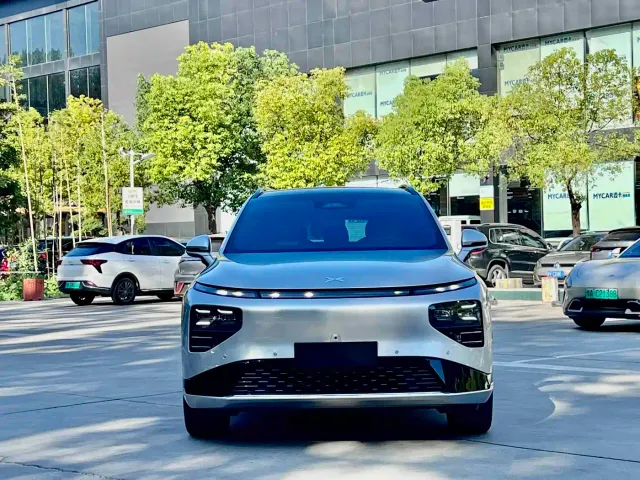 Xpeng G9 — Фото автомобиля 2