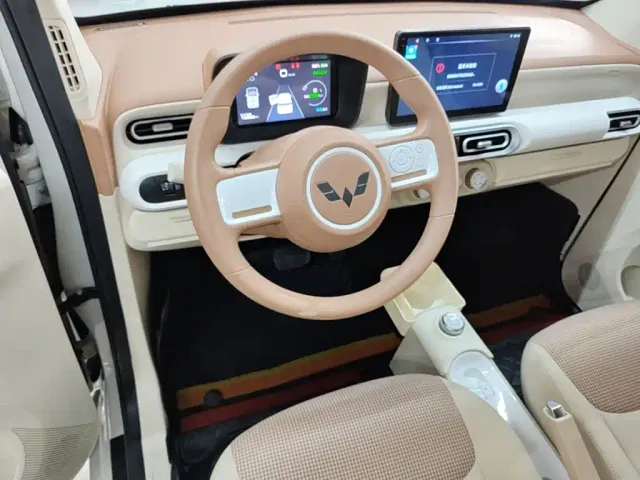 Wuling Hongguang Mini EV — Фото автомобиля 10