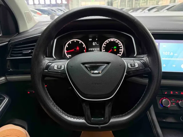 Jetta VS5 — Фото автомобиля 11