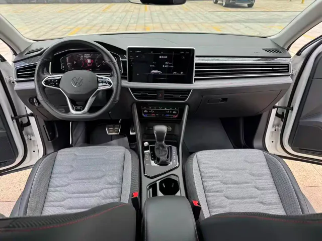 Volkswagen Tiguan X — Фото автомобиля 25