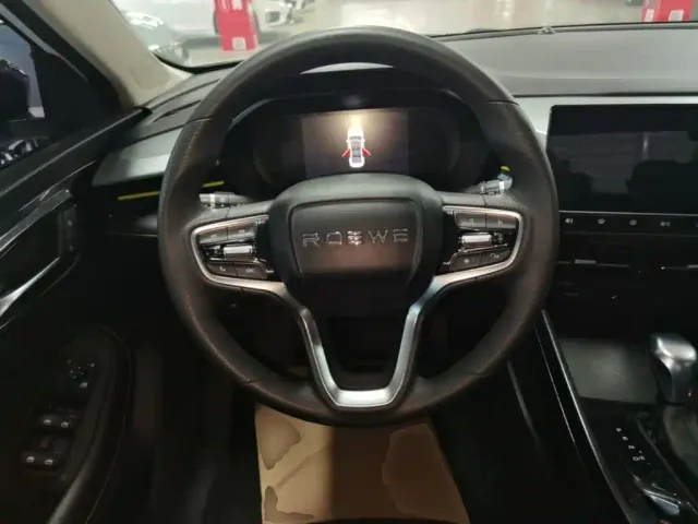 Roewe i5 — Фото автомобиля 10