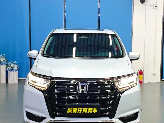 Honda Elysion — Фото автомобиля 2