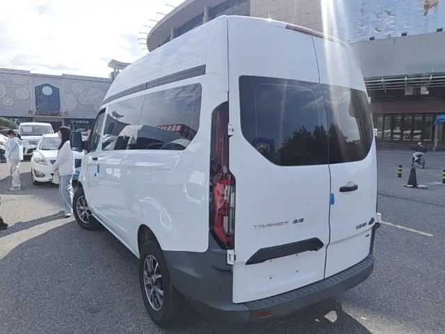 Ford Transit — Фото автомобиля 4