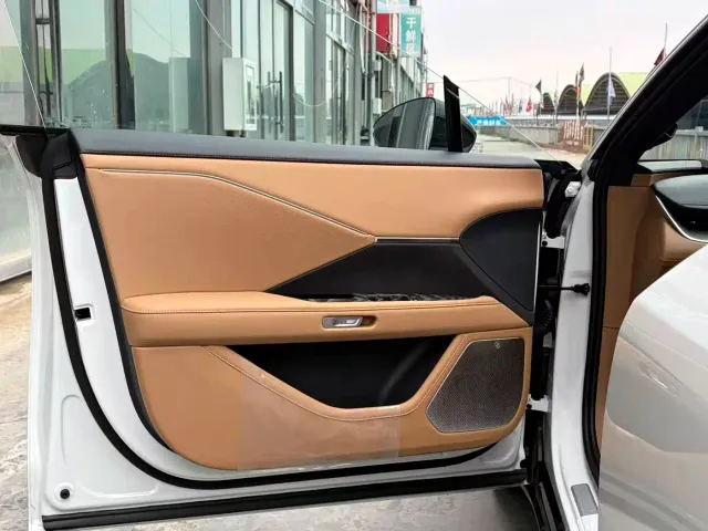 Toyota BoZhi 7 — Фото автомобиля 12