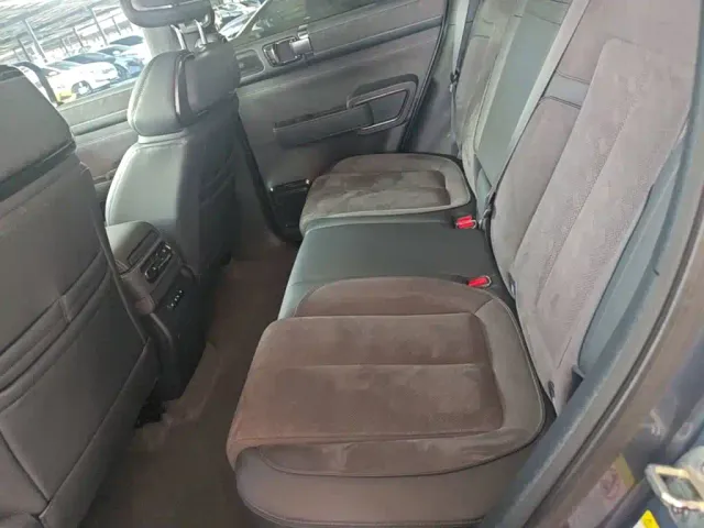 BYD FangChengBao Leopard 5 — Фото автомобиля 16