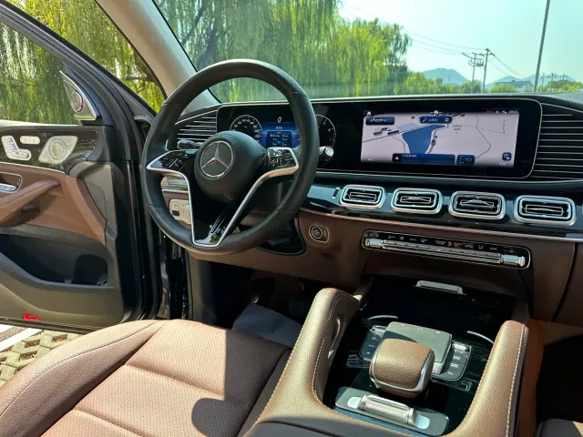Mercedes-Benz GLE-Class — Фото автомобиля 13