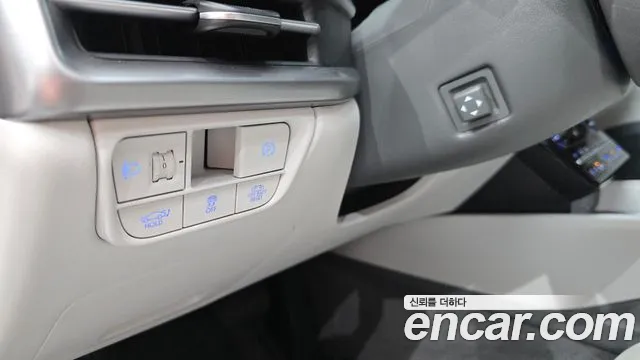 Hyundai Grandeur GN7 — Фото автомобиля 28