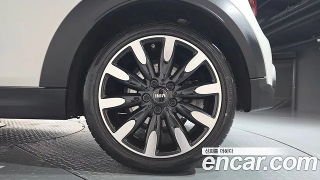 MINI Cooper — Фото автомобиля 6