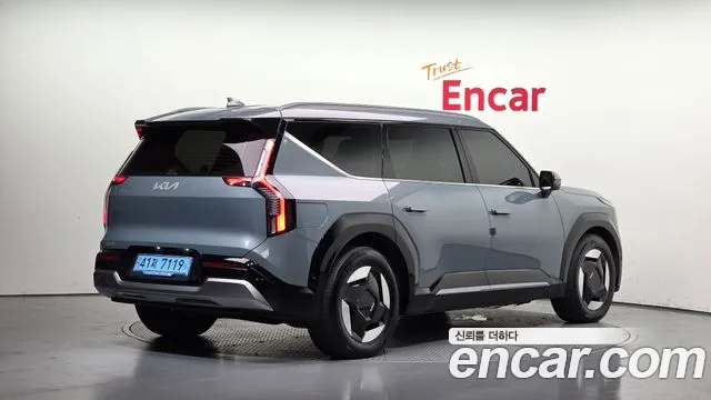 Kia EV9 — Фото автомобиля 2
