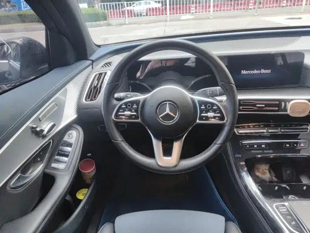 Mercedes-Benz EQC — Фото автомобиля 11