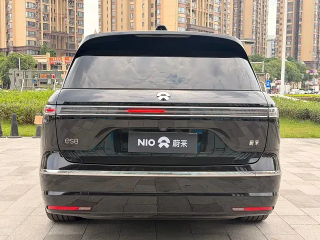 Nio ES8 — Фото автомобиля 5